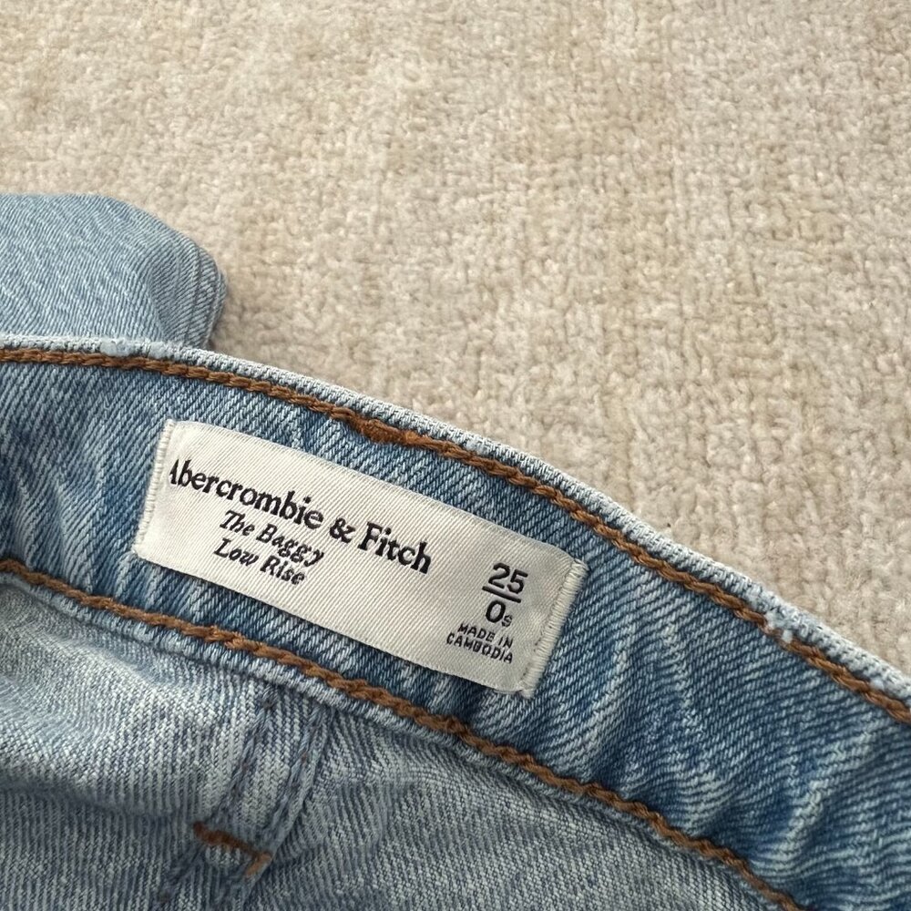 Abercrombie & Fitch Low Rise Baggy Blue Jeans 25/0 Short - Picture 2 of 10